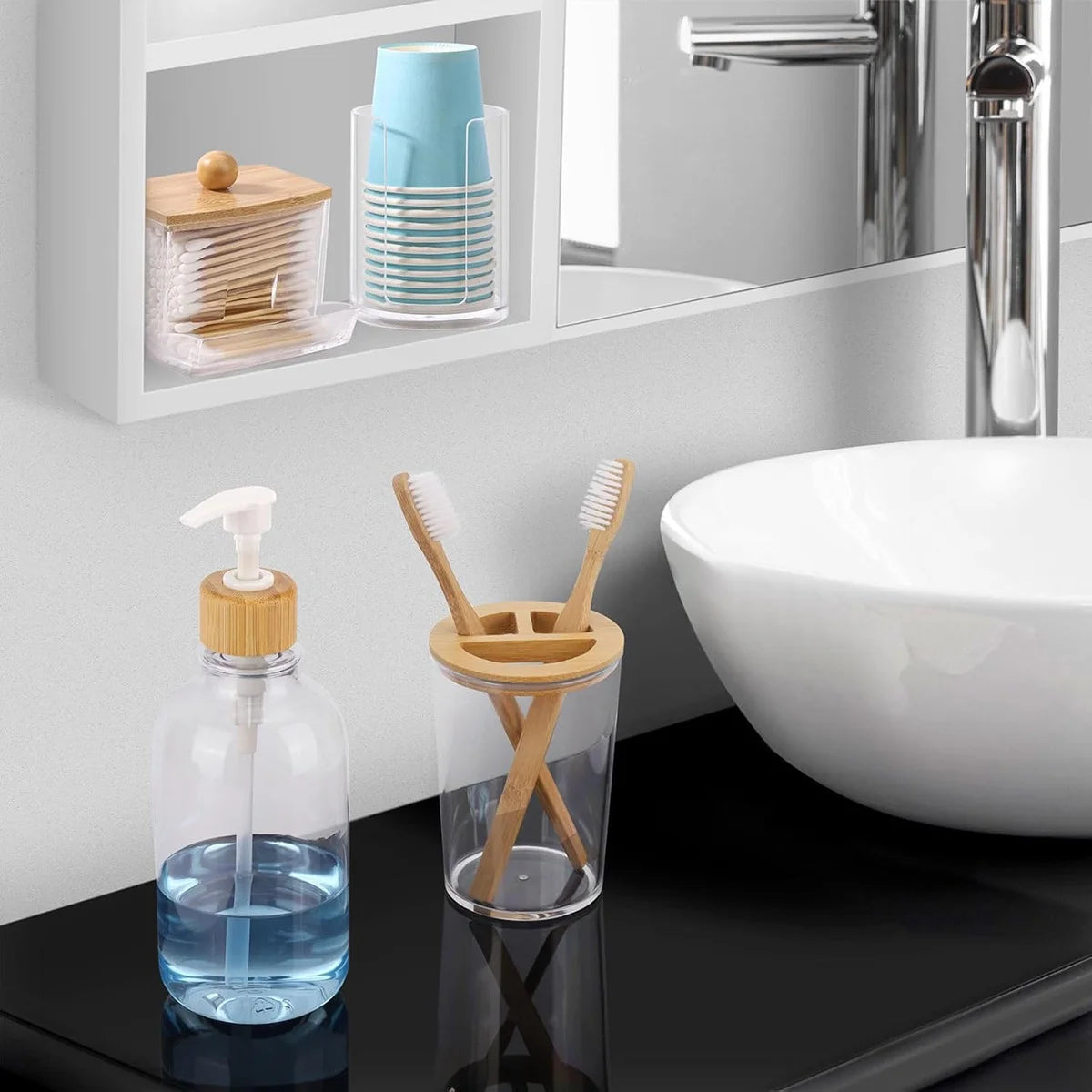 Distributeur de savon transparent salle de bain