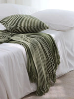 couverture tricotée vert olive rayures blanches simple anti boulochage portable hospitalière voyages pique nique