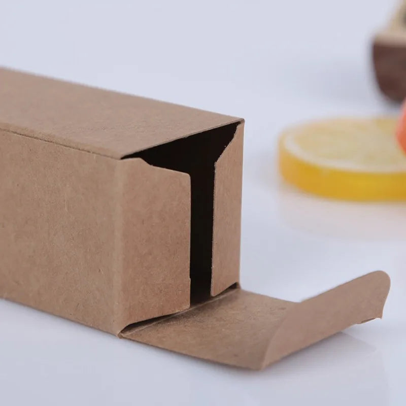 Boîtes en carton kraft personnalisables avec étiquettes