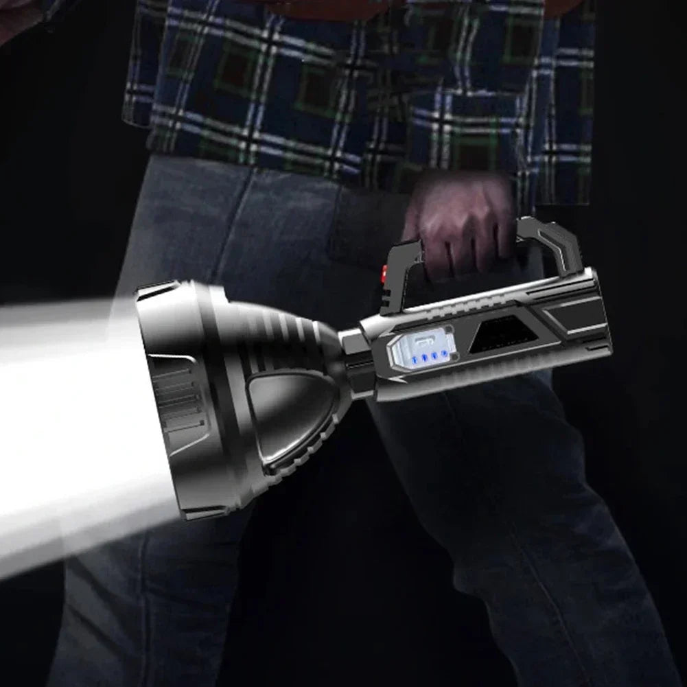 lampe torche puissante rechargeable écran digital résistante choc mode défense lumière intense camping