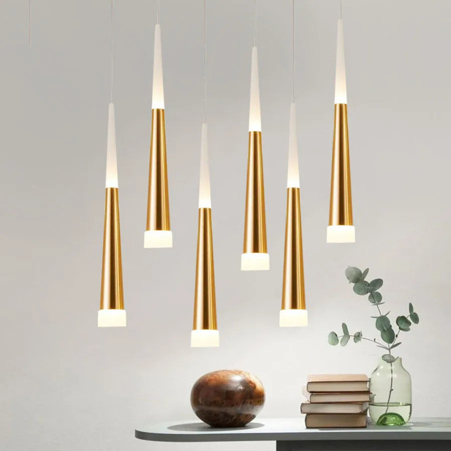 Vue rapprochée de la suspension LED acrylique avec fil réglable de 1 mètre