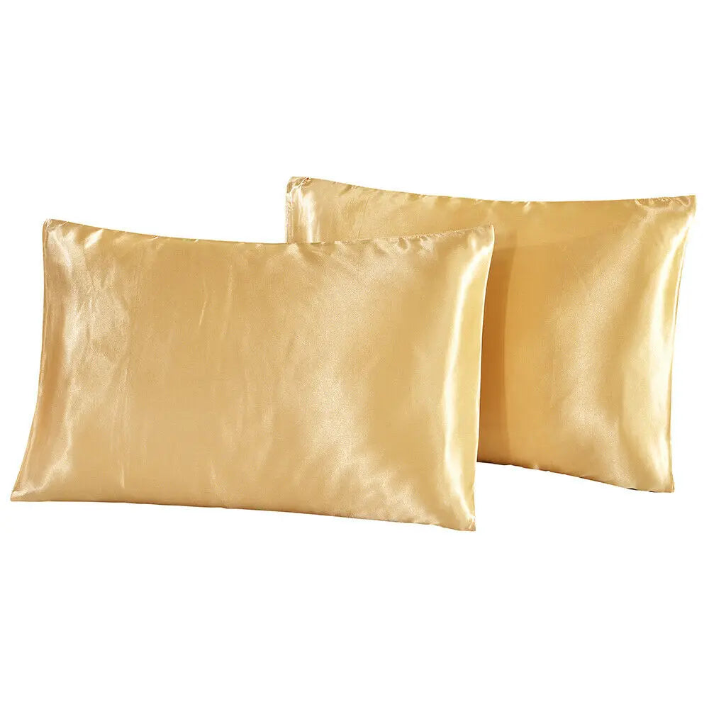 housses coussin satinées bleu marine pièces moderne literie opaques fixations