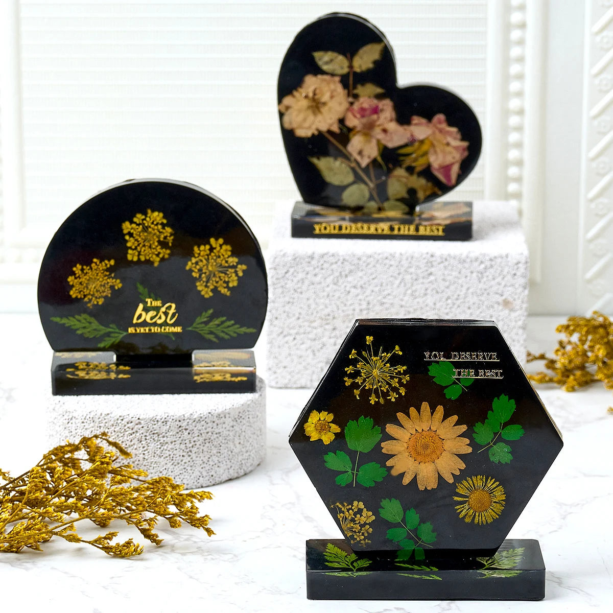 outil fabrication photos personnalisées résine fleurs séchées couleurs variées floral moderne décoration murale fait