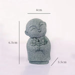 statuette bouddha jizo résine gris clair minimaliste moderne décoration jardin sans motif opaque