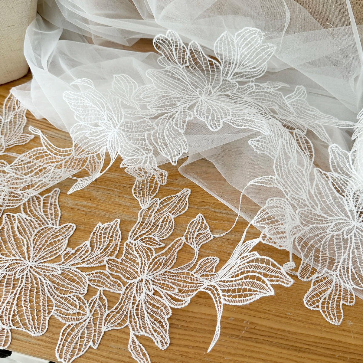 ruban dentelle fleurs feuilles blanc translucide brodé 15cm 20cm écologique longueurmètre commerce française