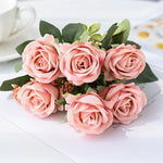 bouquet roses artificielles soie rouge blanc vert decoration mariage anniversaire intérieur classique romantique