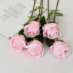 décoration intérieure bouquet roses artificielles moderne vase transparent 50cm haute elégant