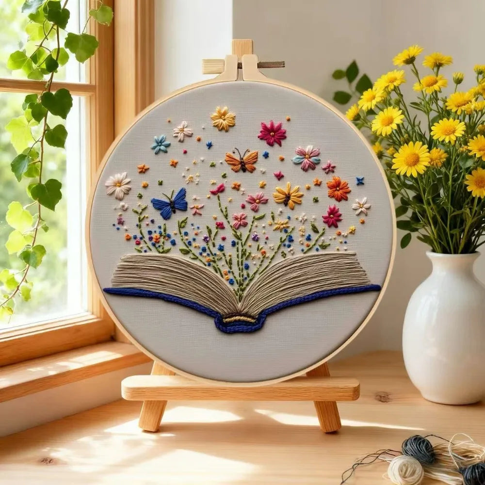 Kit broderie DIY livre floral papillons couleurs vives motifs nature bohème aiguilles fils instructions