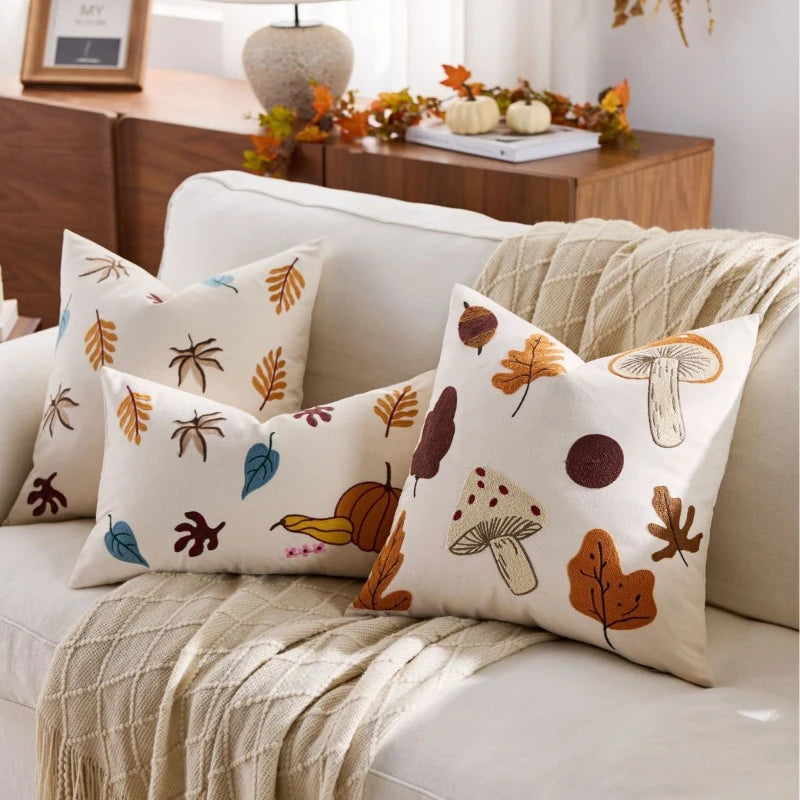 housse coussin décorative motif feuilles automne champignons moderne salon maison intérieur