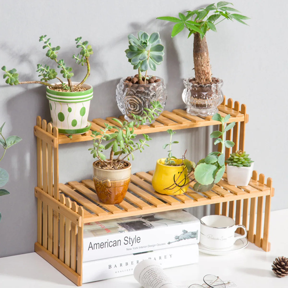 étagère moderne deux niveaux bambou naturel plantes livres bois clair minimaliste
