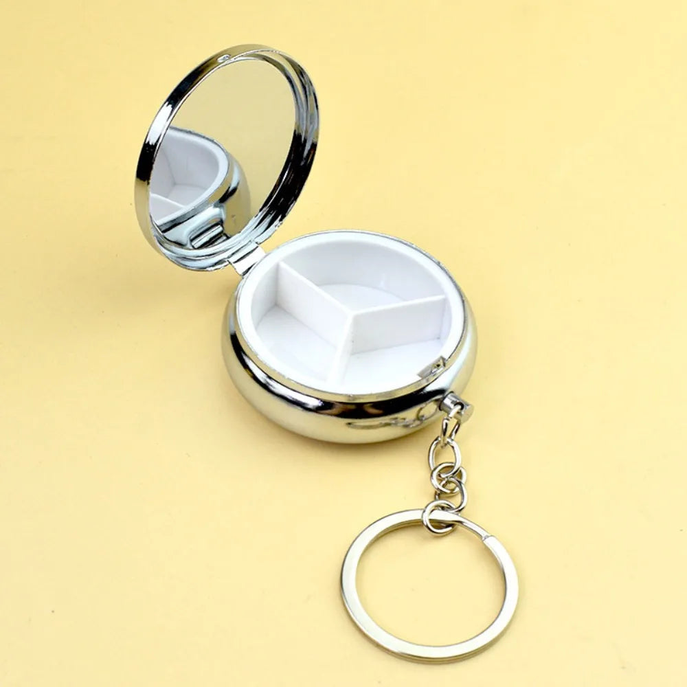 boîte pilules réutilisable moderne argentée compartiments organisation médicaments voyage étanche respectueuse environnement