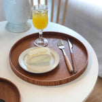 assiettes plates bois marron grain naturel modernes set différentes tailles