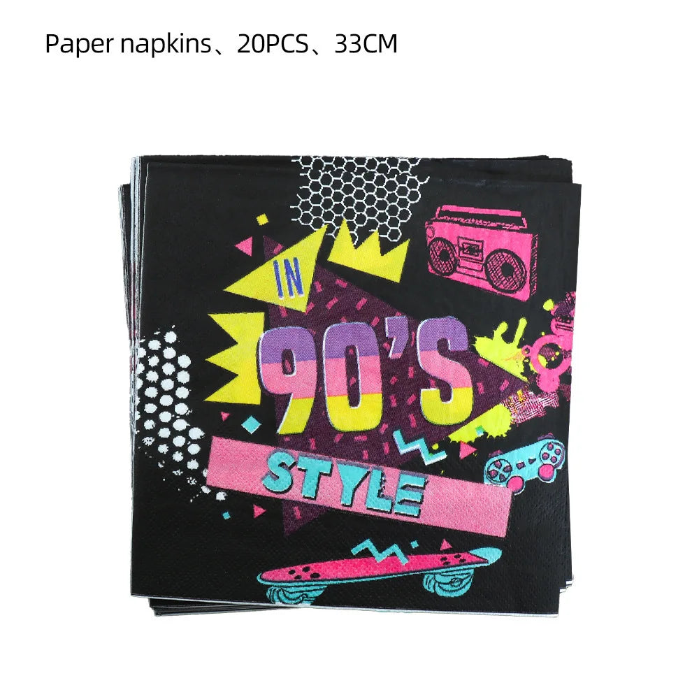 nappe jetable 90s anniversaire graphique cassette audio noir rose jaune bleu festive retrogaming tableDecoration