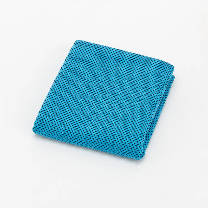 serviette microfibre vert rose bleu gris sportive absorption rapide séchage adhésif gym