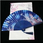 éventail pliant fleurs cerisier papillons art japonais traditionnel tassel couleur bleu rose