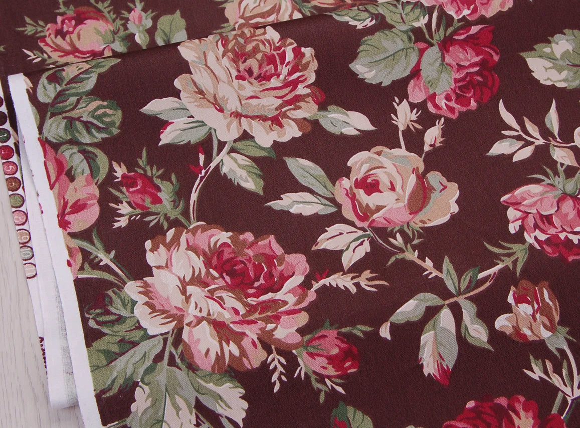 tissu coton biodegradable floral marron rose vert motifs roses champetre vintage romantique 160cm