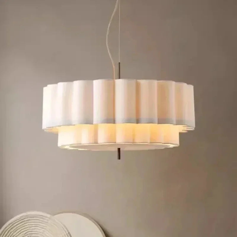 suspension lumineuse tissu blanc rayures horizontales moderne câble suspendu flux lumineux 2000 82000 toucher