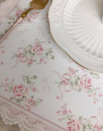 serviettes table rectangulaires fleurs roses classiques blanc rose pâle beige bleu clair bordure dentelée