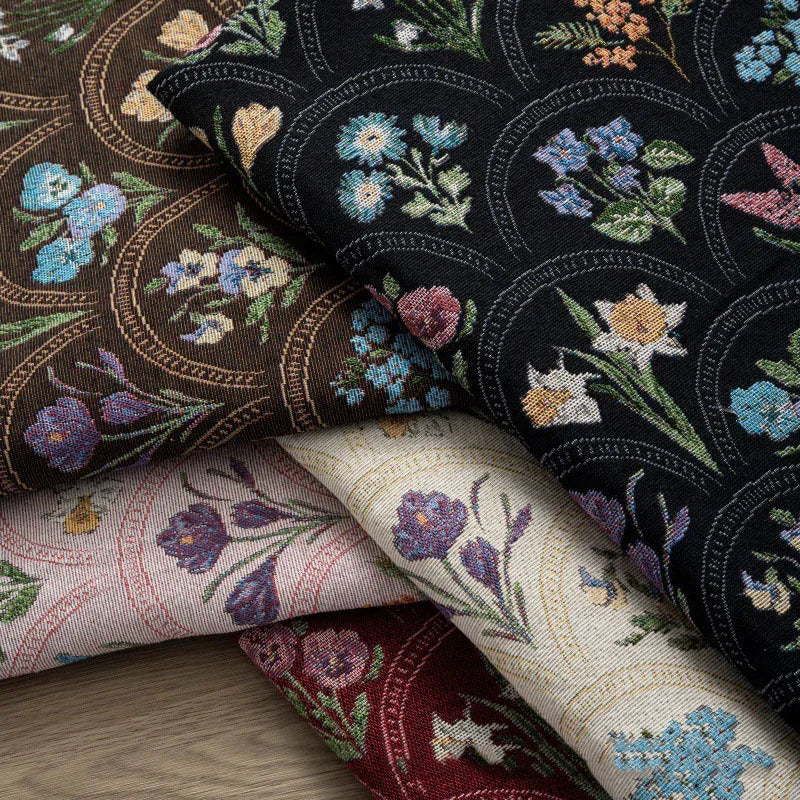 tissu brodé fleurs colorées marron noir beige rouge classique 148cm large confection coussins nappes