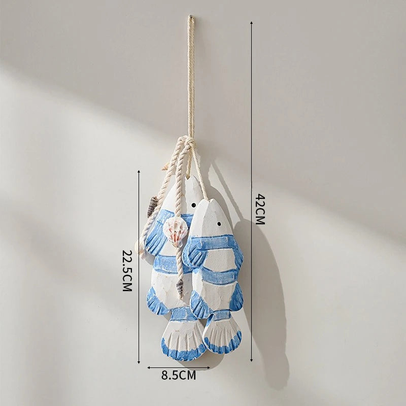 poisson décoratif bois rustique marin cordelette blanc bleu beige brun rayures horizontales coquille