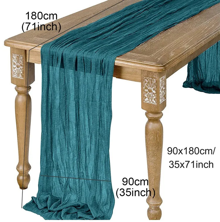 serviette table vert olive marron rose pâle plissée élégante décorative fourchettes assiettes verres fleurs