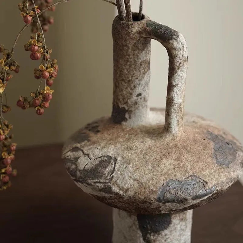 vase céramique marron gris branches séchées rustique vintage arrangement floral