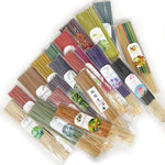 bâtonnets d'encens traditionnels bois santal parfums fleurs herbes intérieur maison