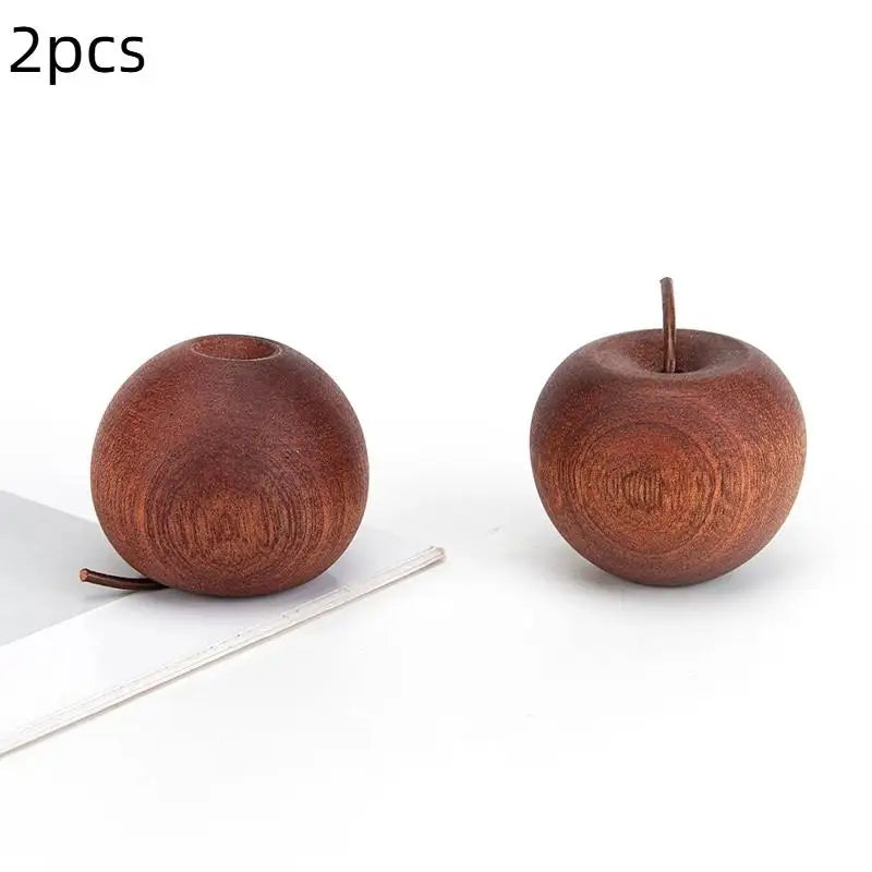 diffuseur aromatique forme pomme bois marron rouge rustique minimaliste ornement décoration maison huiles essentielles