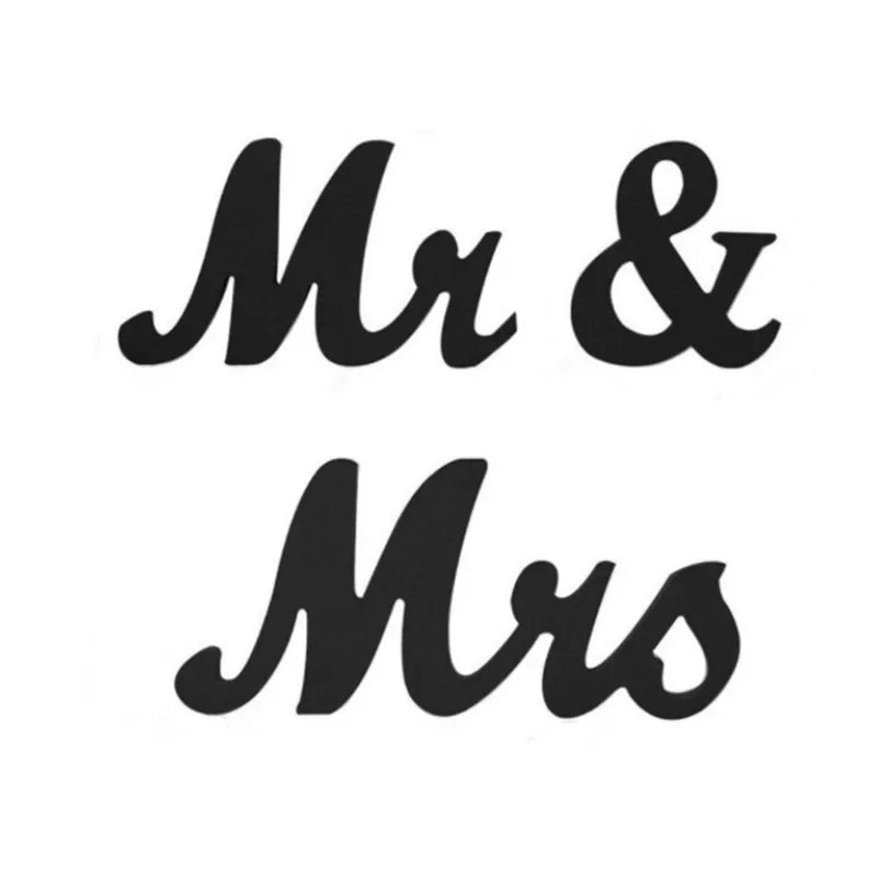 décoration mariage lettre mr mrs blanc bleu marine élégante bois sculpté événement fiançailles table
