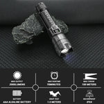 lampe torche rechargeable led puissante 2000lm noir texturé moderne camping randonnée auto défense
