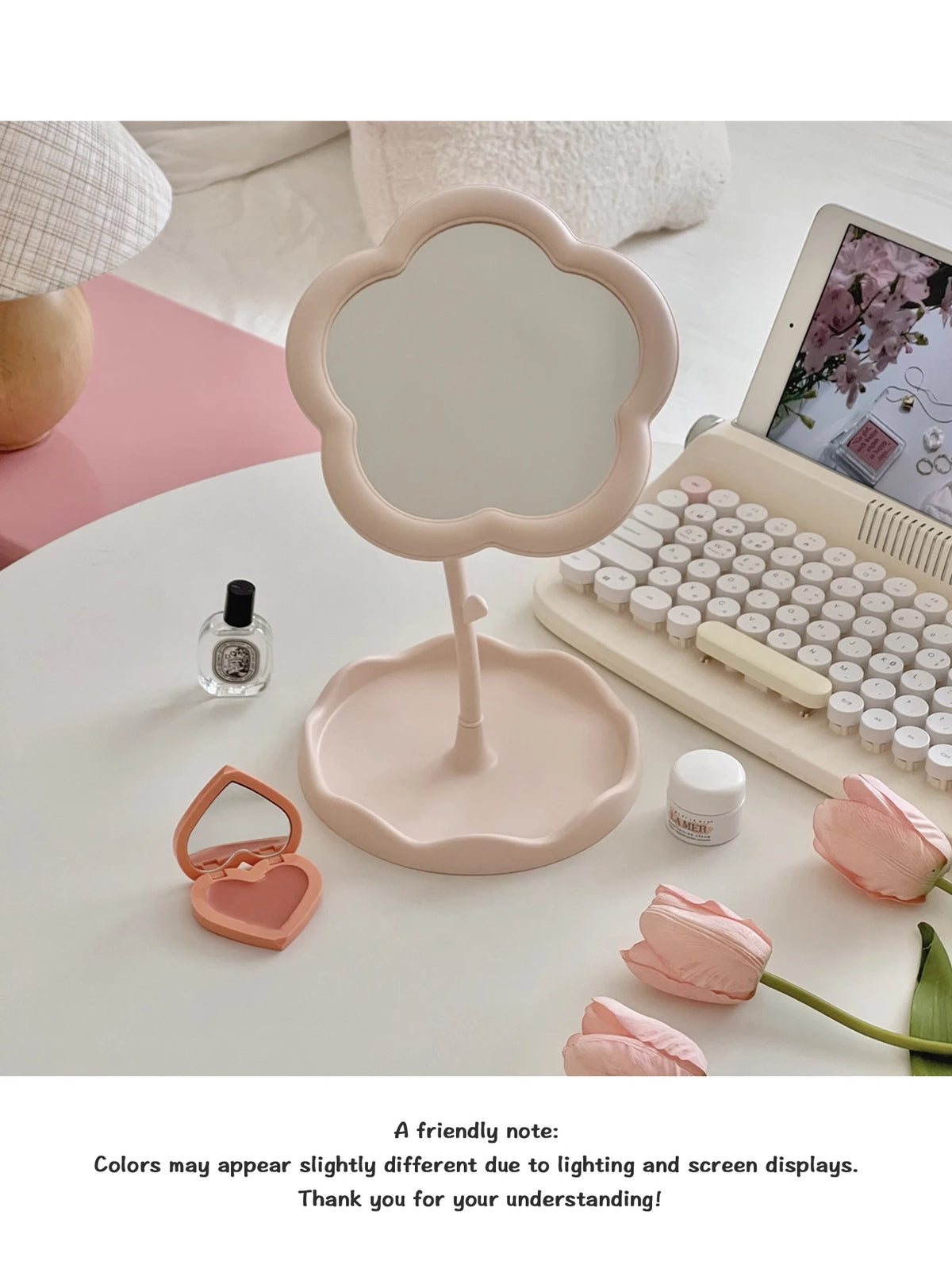 miroir table blanc crème rose poudré floral rangement maquillage bijoux calendrier