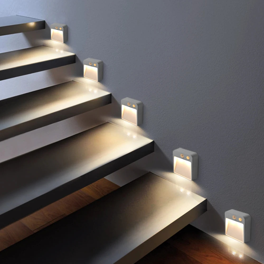 lampe escalier adhésive led blanc moderne capteur mouvement veilleuse urgence chambre placard
