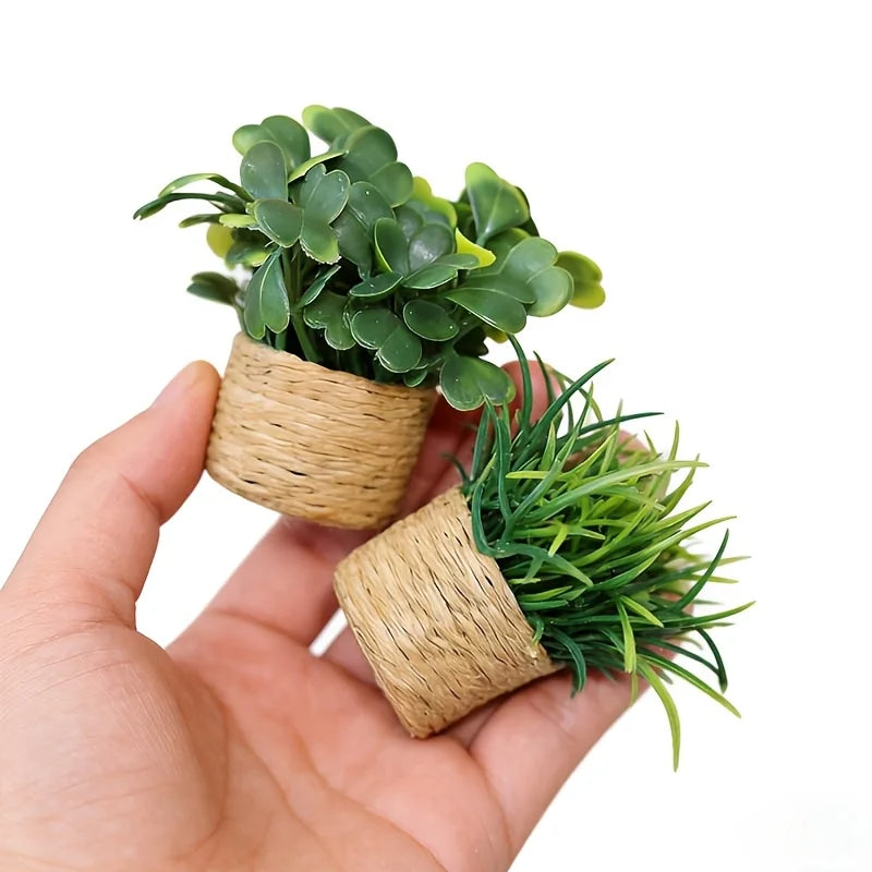 décoration intérieure pot plante artificielle miniature feuilles vert texturées pot tressé rustique