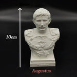 statues romaines antiques blanc bustes historiques détails classiques socle carré blanc