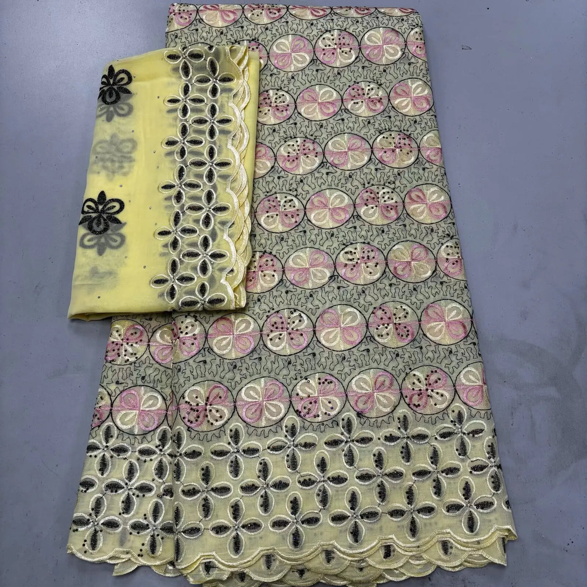 tissu coton dentelle voile mariage rose bleu jaune blanc marron noir fleurs