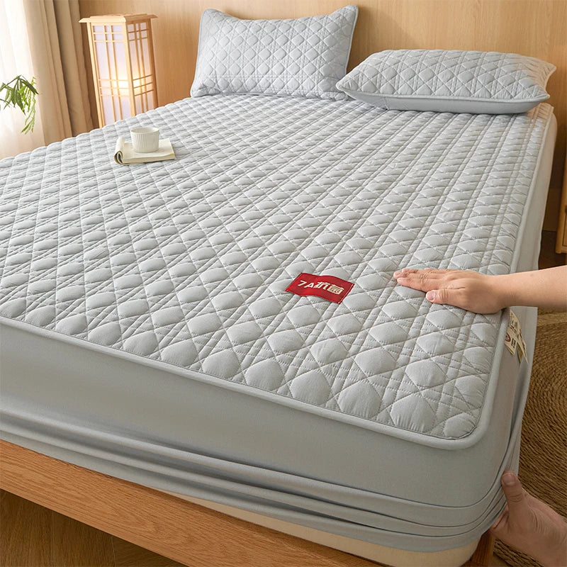 protège matelas imperméable antibactérien antiacariens quilté blanc rose gris beige moderne adhésif
