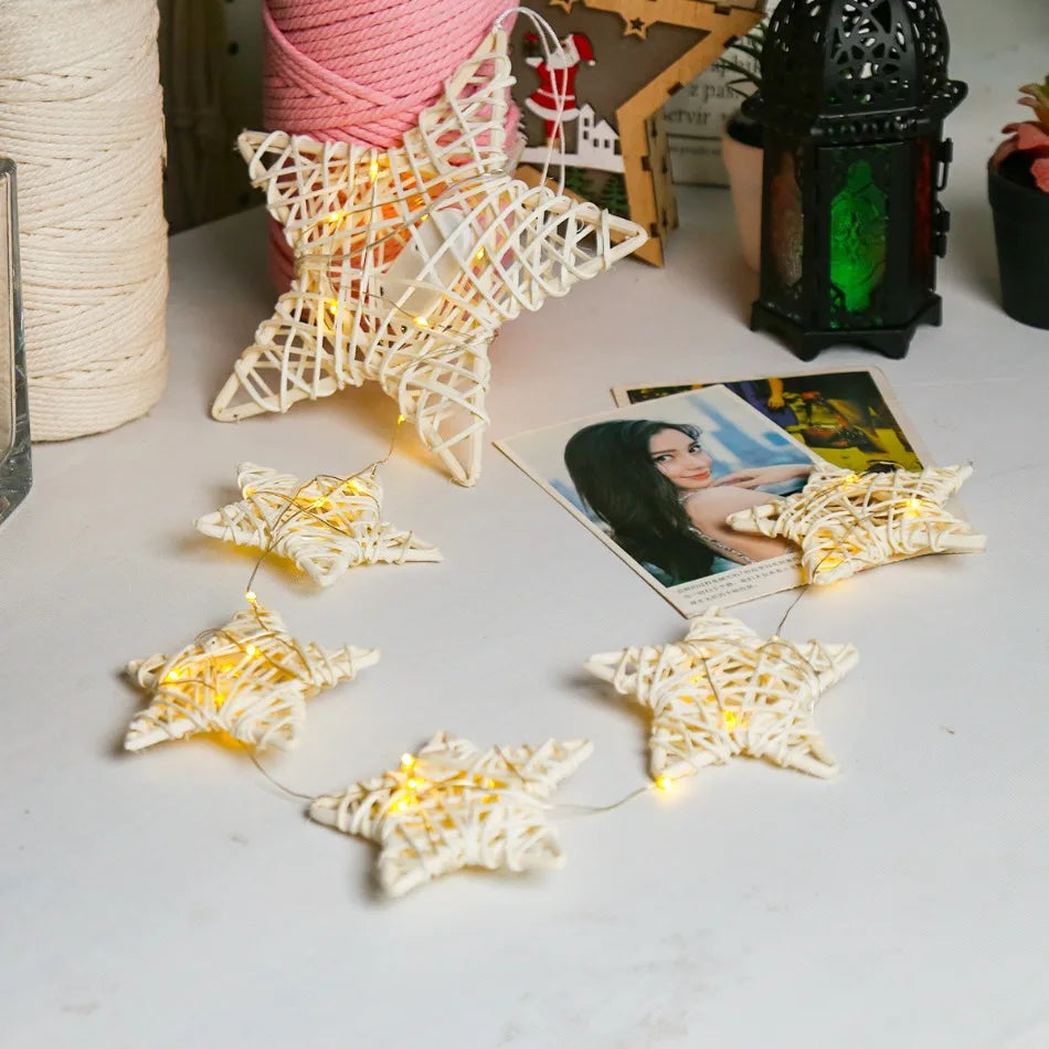 guirlande lumineuse coeurs étoiles feuilles blanche rose rouge décorative artisanale chambre anniversaire