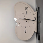 horloge murale moderne aiguille lumineuse papillon noir blanc salon résine