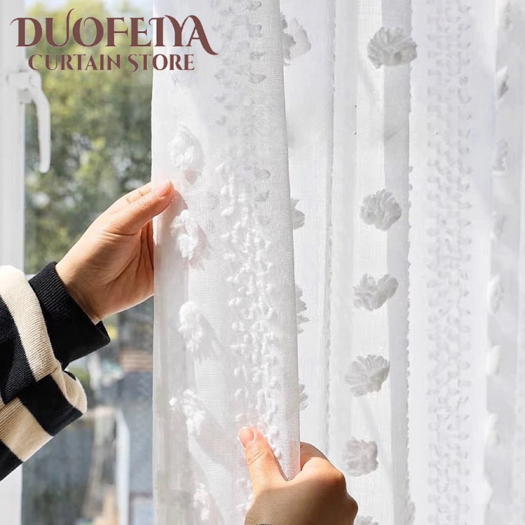 rideau blanc semi transparent motifs fleurs tissu moderne élégant anneaux chambre salonhôtel