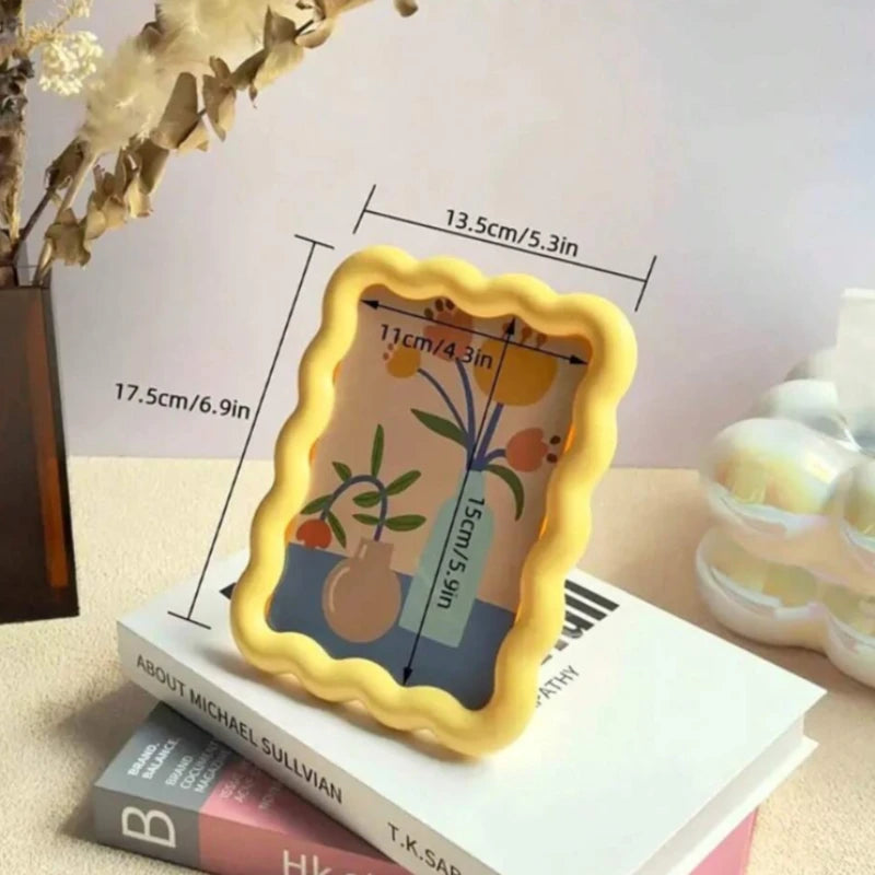 Cadre photo decoratif moderne motifs floraux bord ondules couleur rose jaune vert rouge orange