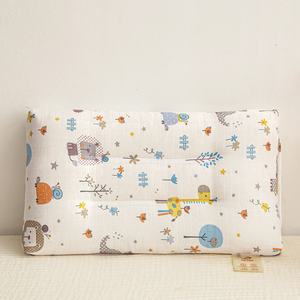 oreiller bébé coton polyester dessin animaux motifs géométriques rose blanc bleuclair protection cou fourragsaisons