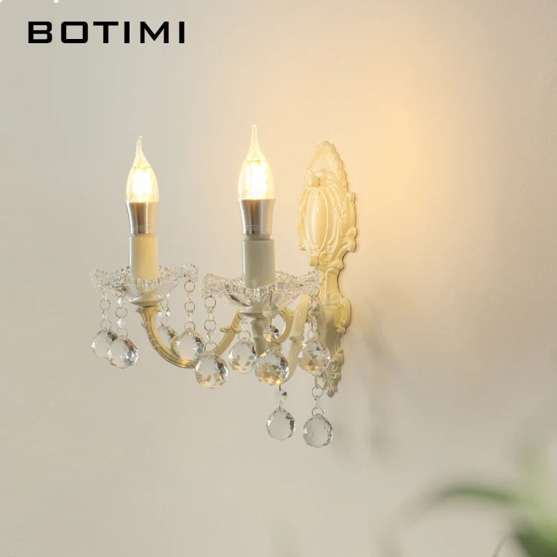 applique murale cristal baroque blanc ornements pendeloques chambre entrée étude murale moderne