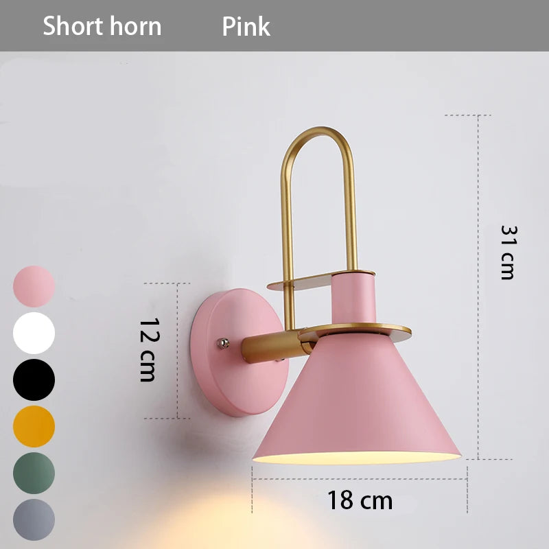 lampe murale moderne conique vis fixation noir blanc rose bleu marine jaune gris minimaliste