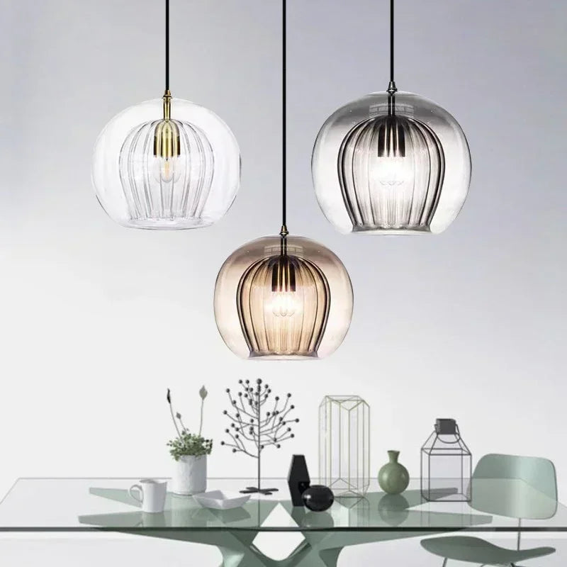 suspension lumineuse moderne cognac clair gris transparent rayures verticales ampoule g9 5w chaîne métallique