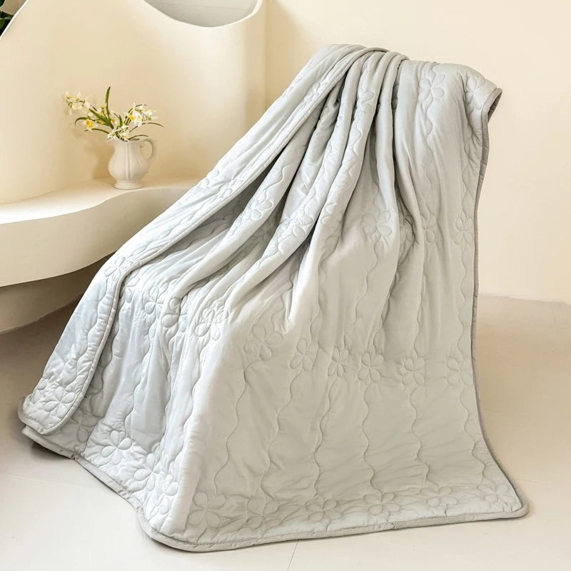 couverture matelassée moderne motif floral gris clair été fine respirante portable chambre adulte