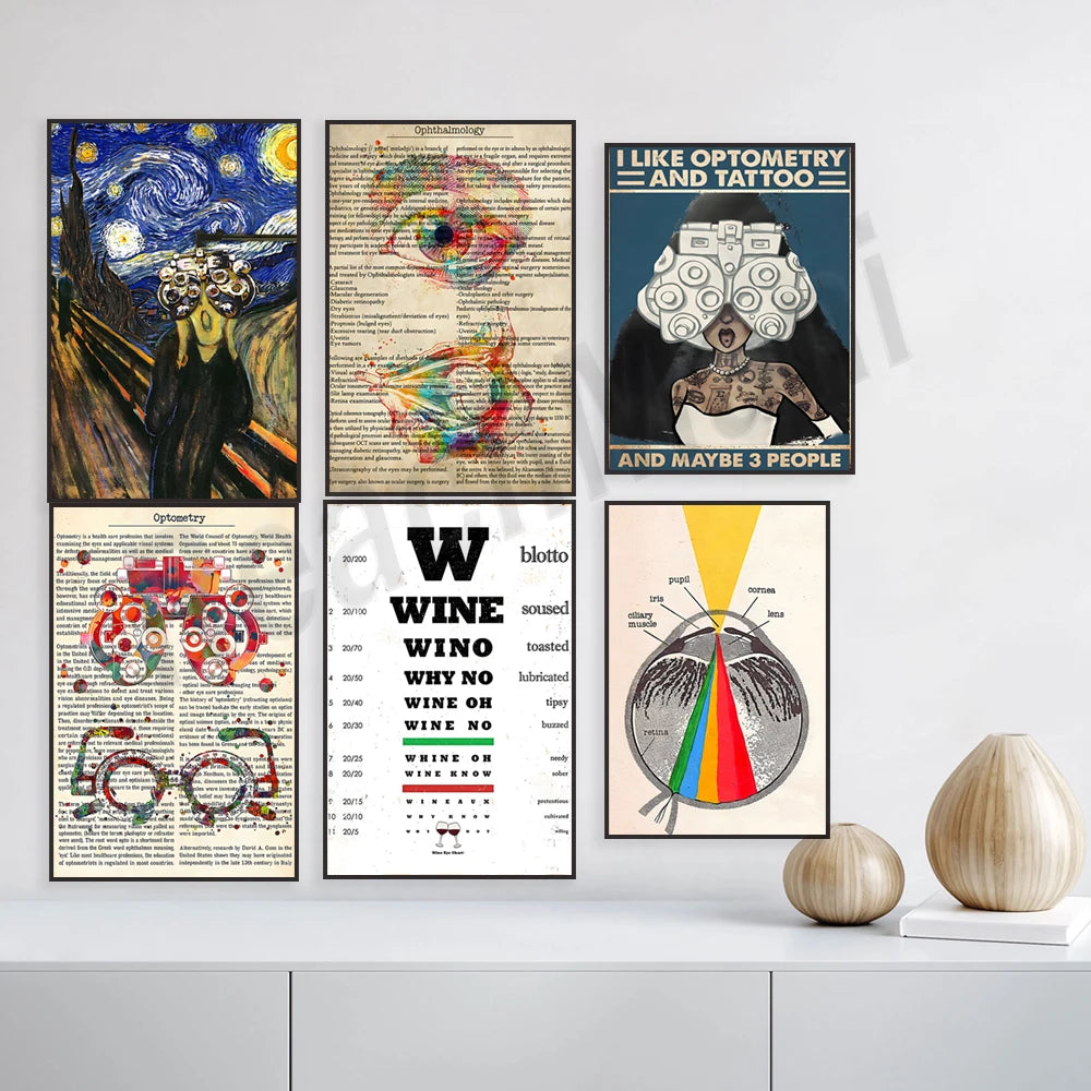Des affiches décoratives avec des thèmes liés à l'optométrie, au vin et à l'art, créent une ambiance artistique et informative dans cette scène d'intérieur.