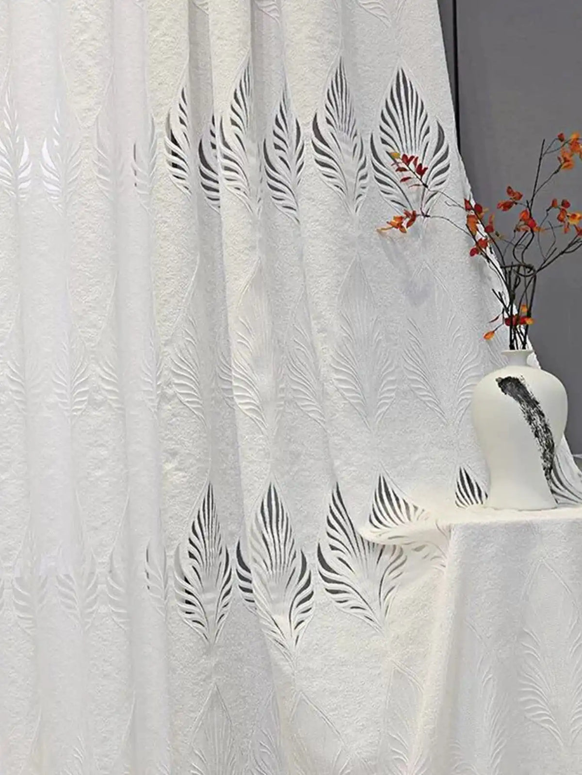 rideau moderne élégant polyester feuilles stylisées blanc gris translucide légèrement opaque 100x250cm