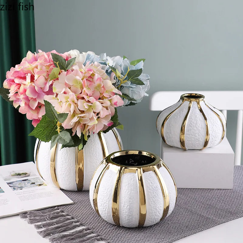 vases céramique moderne blanc doré texture rugueuse ligne élégant fleurs