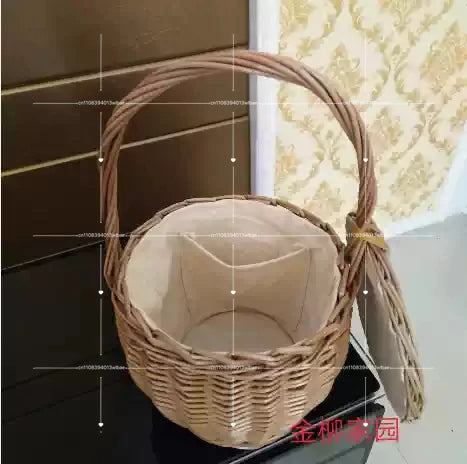 panier osier tressé naturel poignées cuir foulard rouge lunettes soleil rouges traditionnel