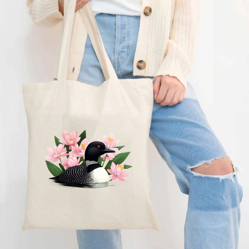 sac main toile beige clair oiseau fleurs roses poignées réutilisable écologique tridimensionnel